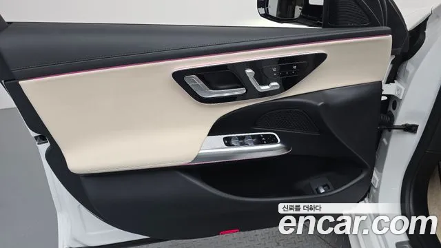 Mercedes-Benz E-Class — Фото автомобиля 13
