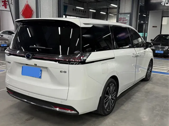 GAC Trumpchi E8 — Фото автомобиля 13