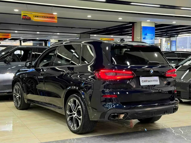 BMW BMW X5 2022 Facelift xDrive 40Li Premium M Sport Package — Фото автомобиля 5