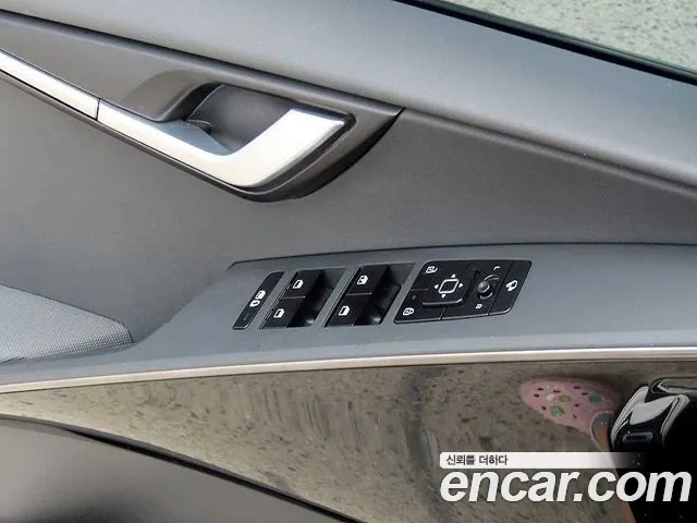 Kia Niro The All New Niro Signature — Фото автомобиля 11