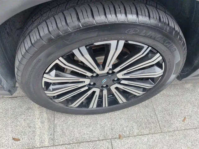 Changan Oushang X5 — Фото автомобиля 21