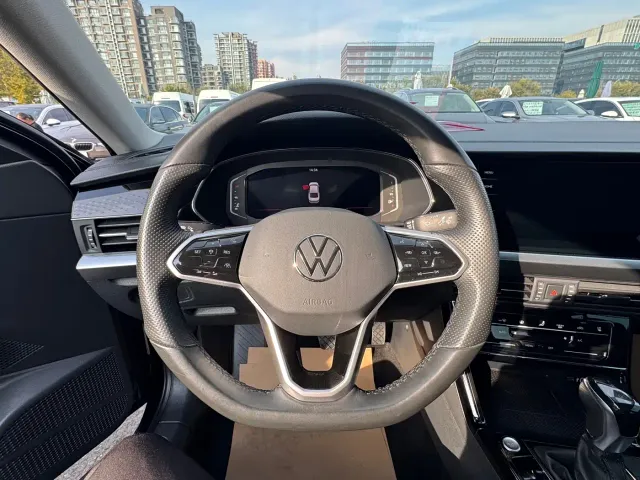 Volkswagen Passat — Фото автомобиля 6