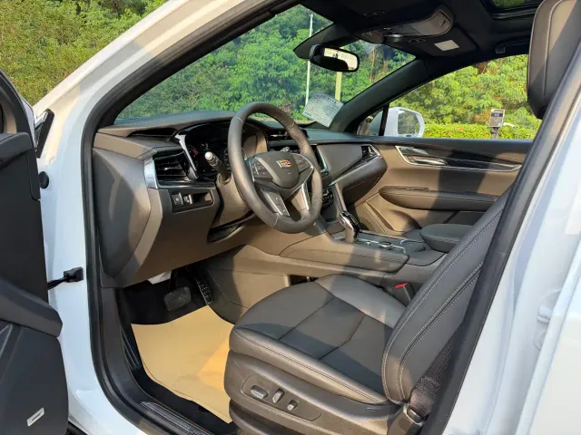 Cadillac XT5 — Фото автомобиля 5