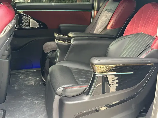 GAC Trumpchi M8 — Фото автомобиля 10