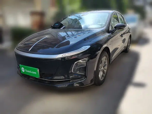 Фотография автомобиля — Hongqi E-QM5