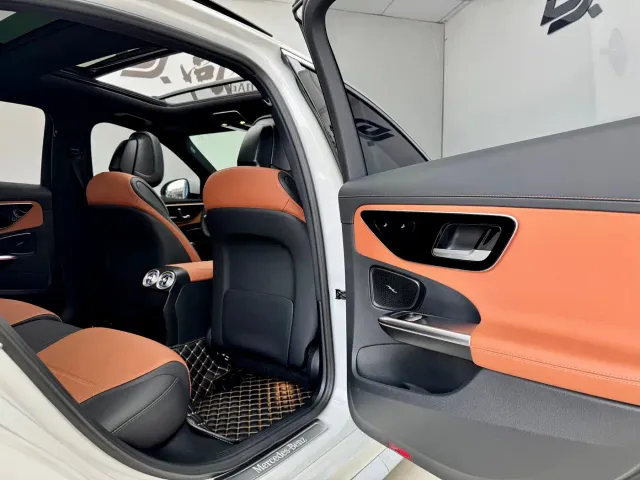 Mercedes-Benz C-Class — Фото автомобиля 11