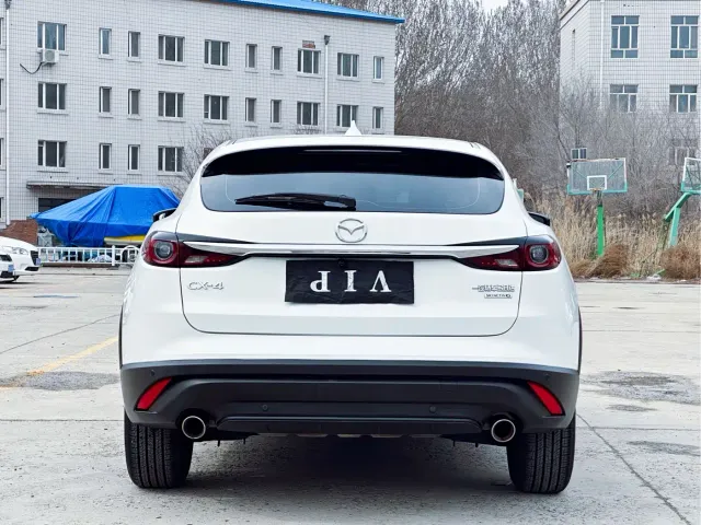 Mazda CX-4 — Фото автомобиля 4