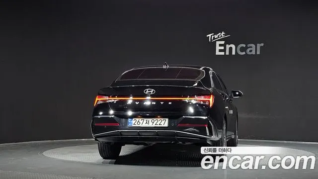 Hyundai Avante CN7 — Фото автомобиля 4