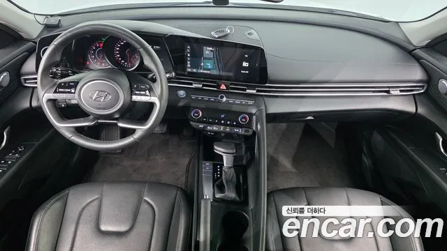 Hyundai Avante CN7 — Фото автомобиля 10