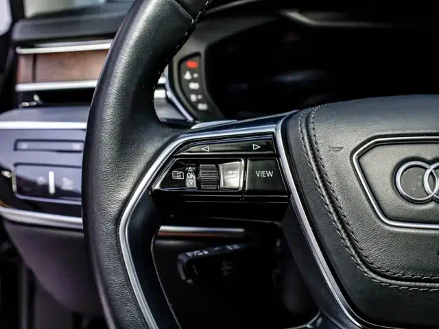 Audi A8 — Фото автомобиля 28