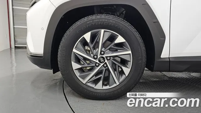 Hyundai Tucson — Фото автомобиля 3