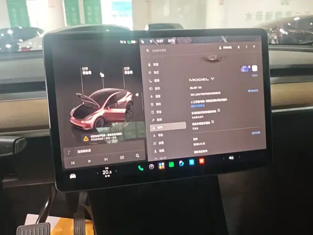 Tesla Model Y — Фото автомобиля 12