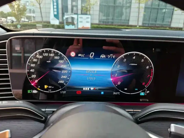 Mercedes-Benz GLE-Class — Фото автомобиля 5