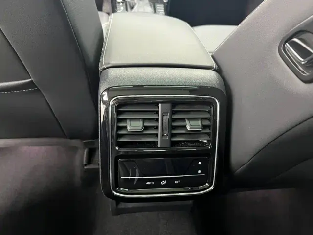 Volkswagen Passat — Фото автомобиля 7