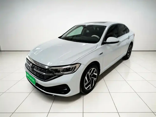 Фотография автомобиля — Volkswagen Sagitar