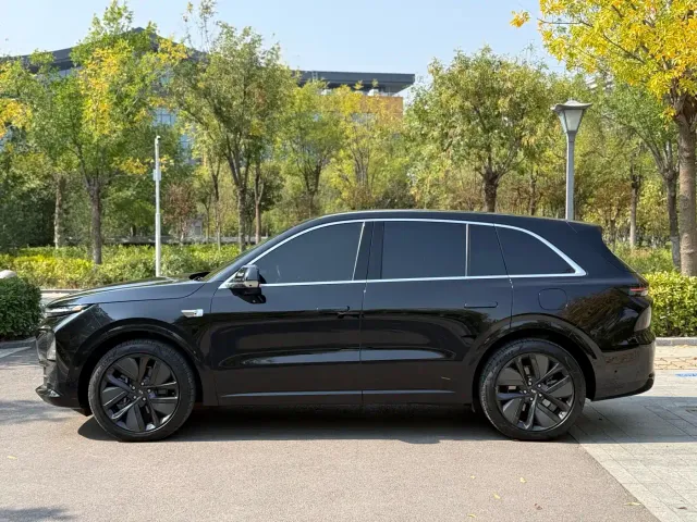 Li Auto L6 — Фото автомобиля 4
