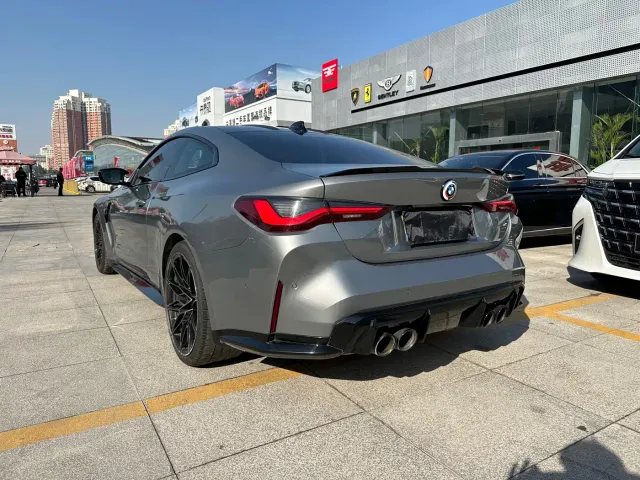 BMW M4 — Фото автомобиля 3