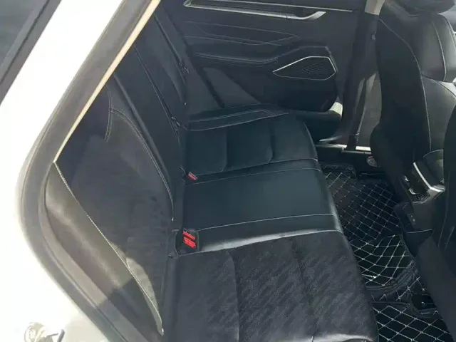 Geely Emgrand — Фото автомобиля 14