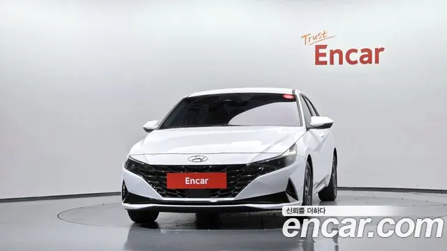 Hyundai Avante CN7 — Фото автомобиля 3