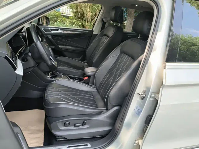 Volkswagen Tiguan L — Фото автомобиля 14