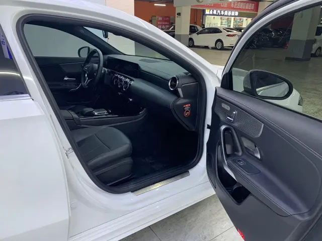 Mercedes-Benz A-Class — Фото автомобиля 18