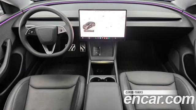 Tesla Model 3 — Фото автомобиля 10