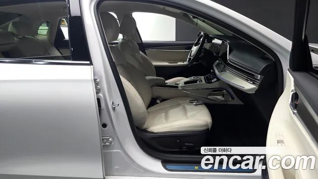 Hyundai Grandeur Новый Grandeur IG — Фото автомобиля 25