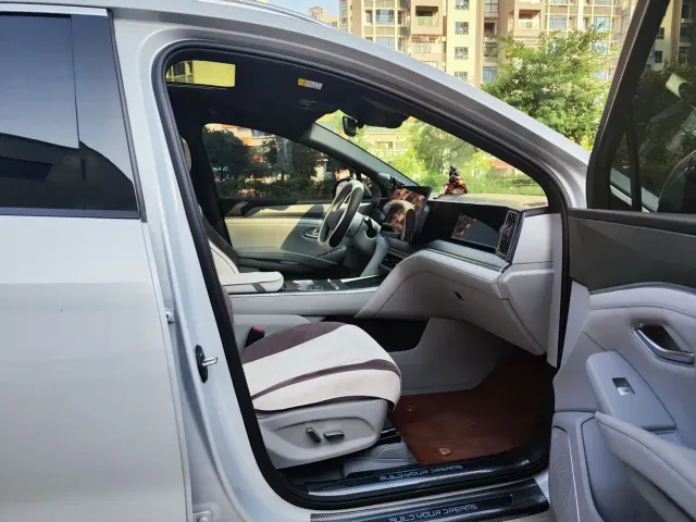 BYD Song Ultra — Фото автомобиля 7
