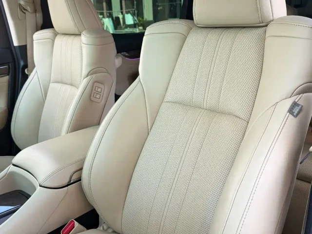 Toyota Vellfire — Фото автомобиля 9