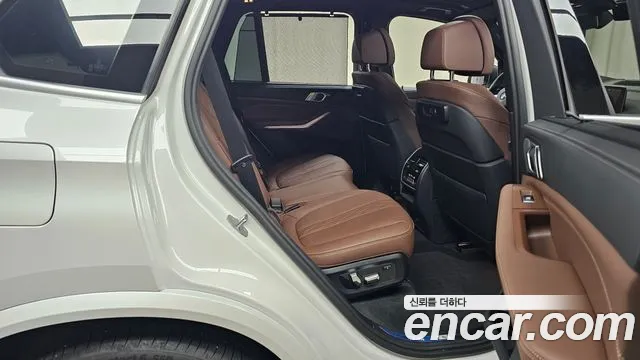 BMW X5 xDrive 40i M Sport — Фото автомобиля 12