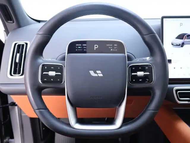 Li Auto L6 — Фото автомобиля 16