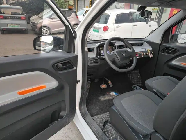 Wuling Hongguang Mini EV — Фото автомобиля 15