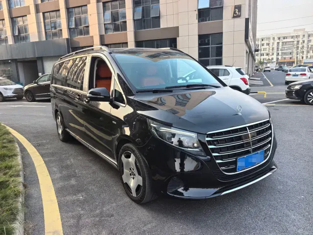 Mercedes-Benz V-Class — Фото автомобиля 3