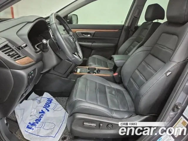 Honda CR-V CR-V 5-е поколение 2.0 гибрид Touring 4WD — Фото автомобиля 11