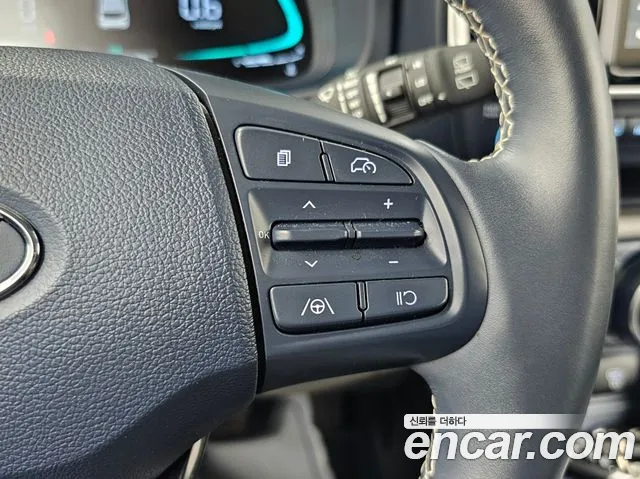 Hyundai Venue — Фото автомобиля 16