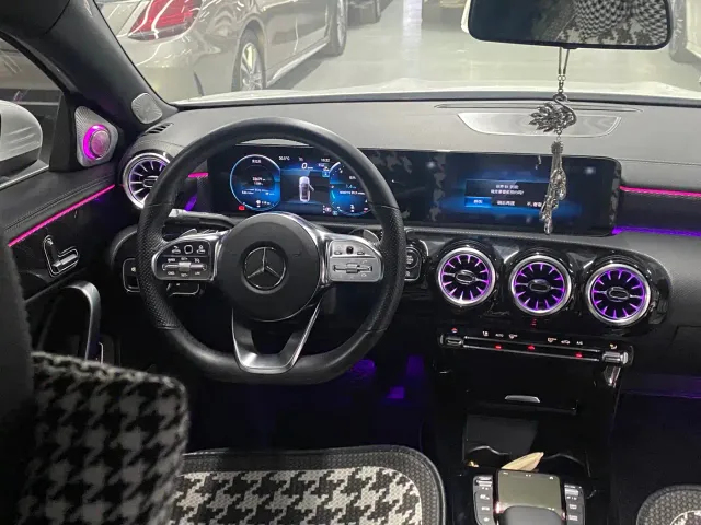 Mercedes-Benz A-Class — Фото автомобиля 11