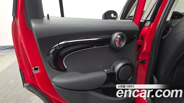 Mini Cooper Cooper 5 дверей Classic — Фото автомобиля 25