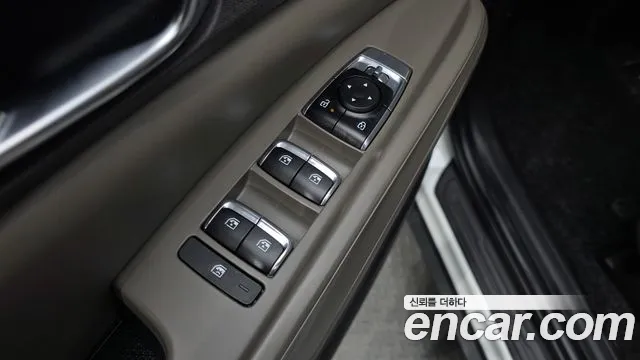 Kia Canival — Фото автомобиля 6