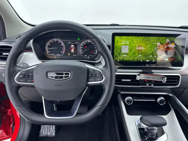Geely Binyue — Фото автомобиля 16