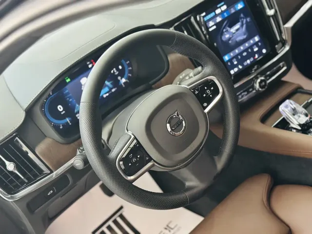Volvo S90 — Фото автомобиля 13