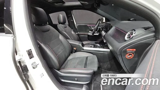 Mercedes-Benz GLA-Class H247 — Фото автомобиля 18