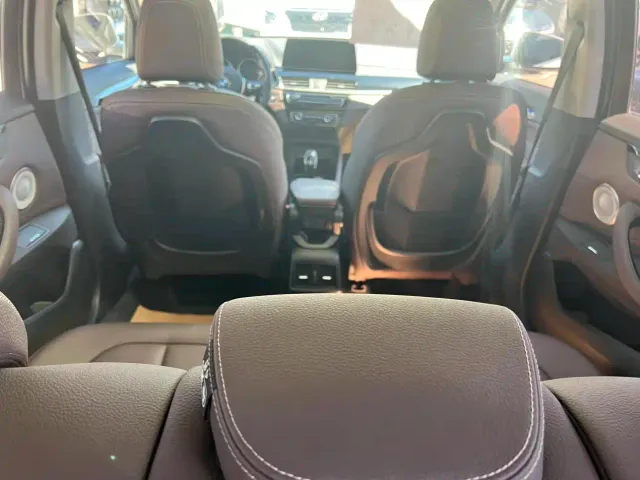 BMW X1 — Фото автомобиля 12