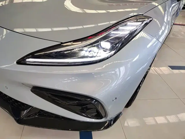 Hozon Neta GT — Фото автомобиля 23