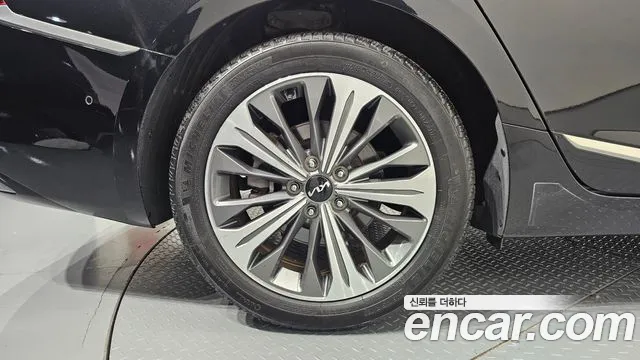 Kia K8 Hybrid — Фото автомобиля 5