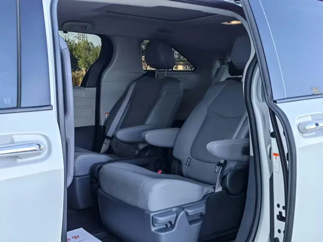 Toyota Granvia — Фото автомобиля 4