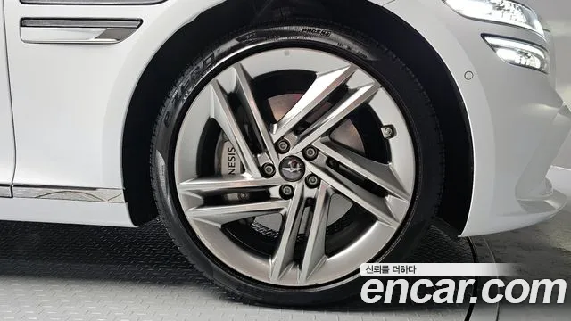 Genesis G80 Бензин 3.5 турбо AWD — Фото автомобиля 5