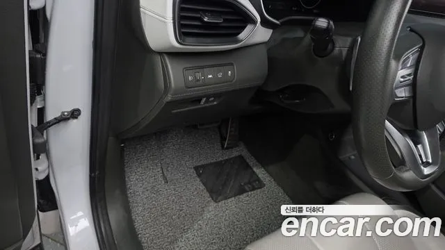 Hyundai Santa Fe New — Фото автомобиля 17