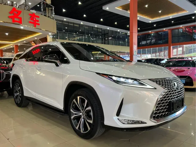 Lexus RX — Фото автомобиля 3