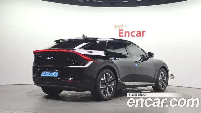 Kia EV6 — Фото автомобиля 2