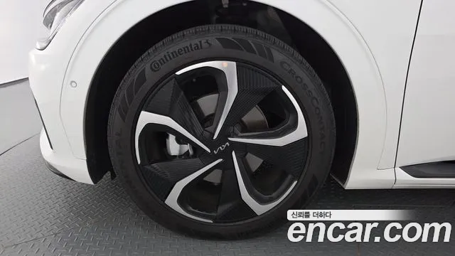 Kia EV6 — Фото автомобиля 5